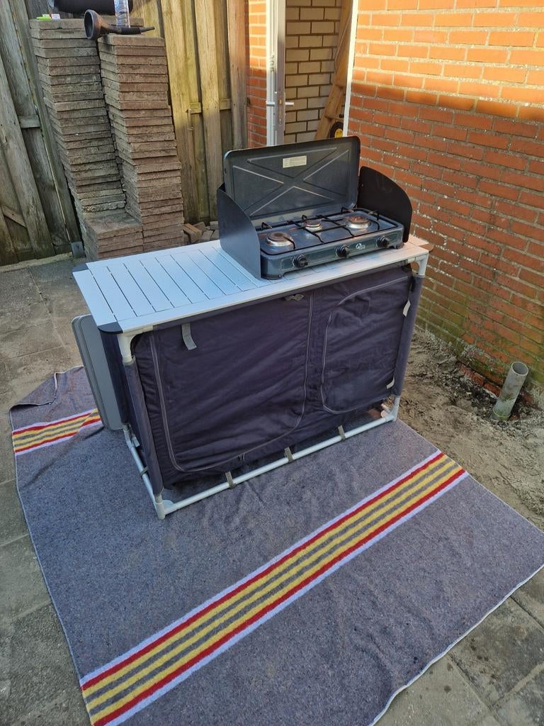 Campingkast met kooktoestel, Ophalen, Campingkast