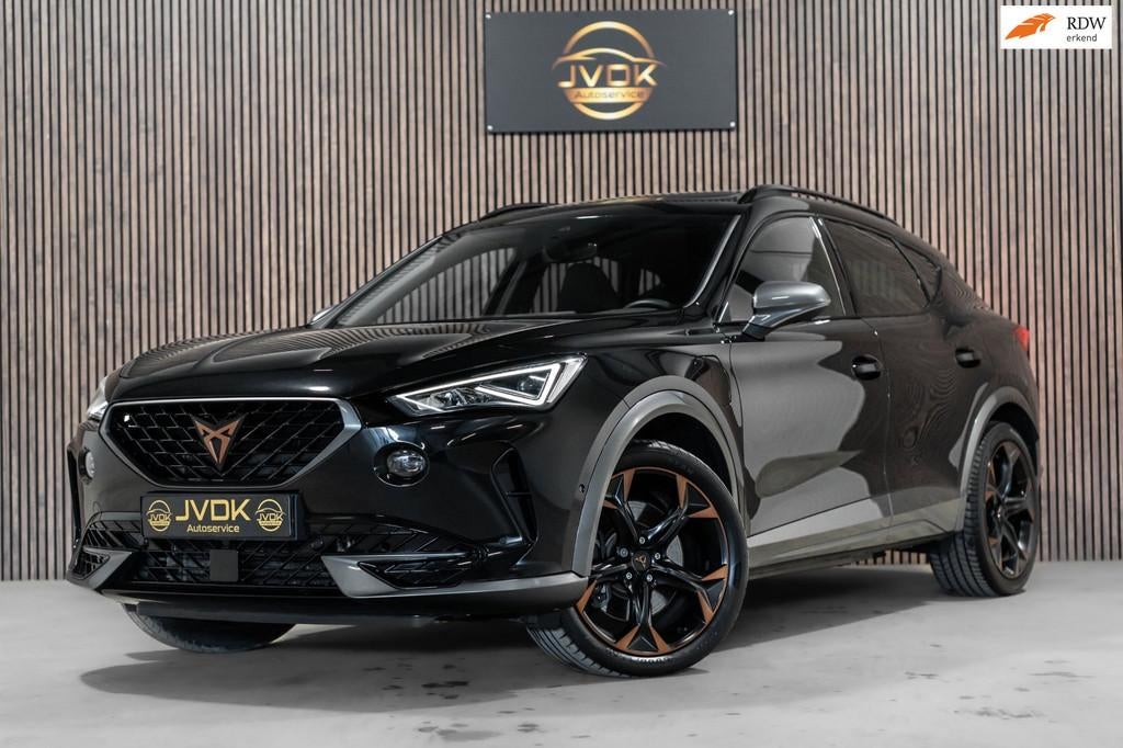Cupra Formentor 1.4 e-Hybrid VZ Performance Pano PDC CUPRA-M, Auto's, Gebruikt, 4 cilinders, Zwart, Hybride Elektrisch/Benzine