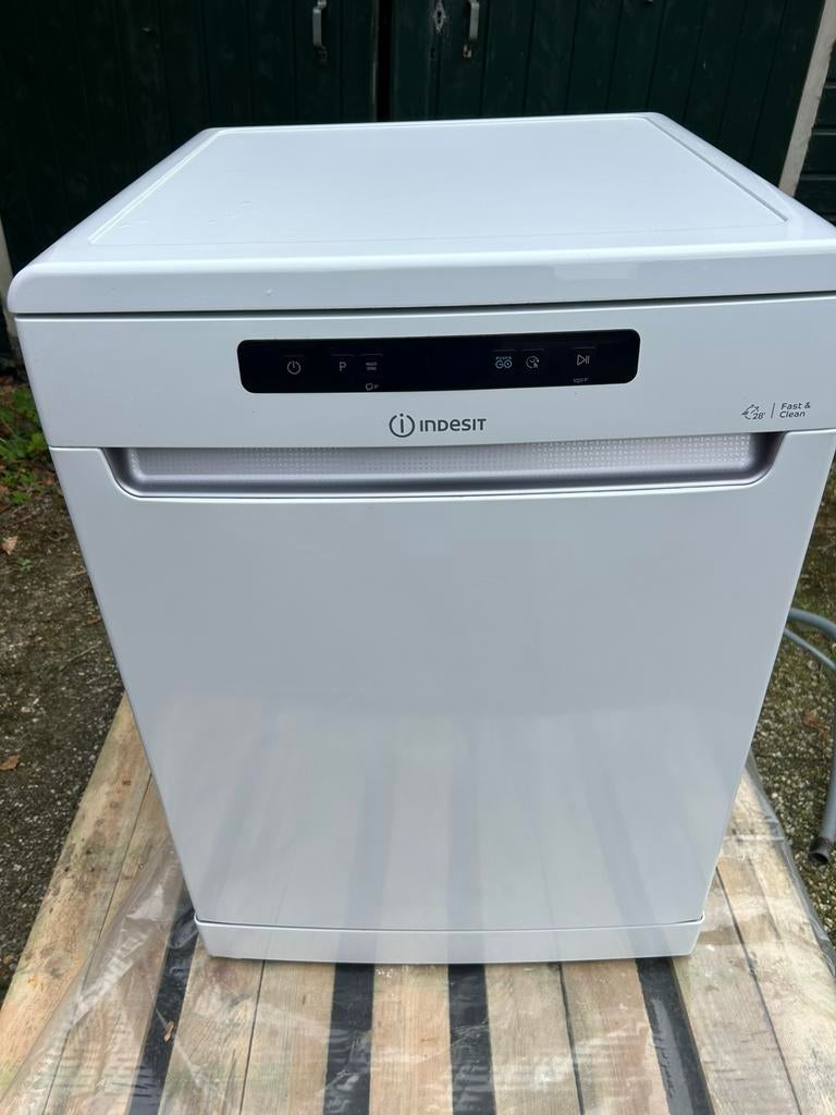 Indecit vaatwasser, Witgoed en Apparatuur, Ophalen, Gebruikt, Eco programma, 85 tot 90 cm