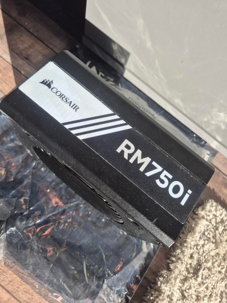 Corsair 750watt Voeding full modulair 80 plus gold, Computers en Software, Interne voedingen, Ophalen of Verzenden, Zo goed als nieuw