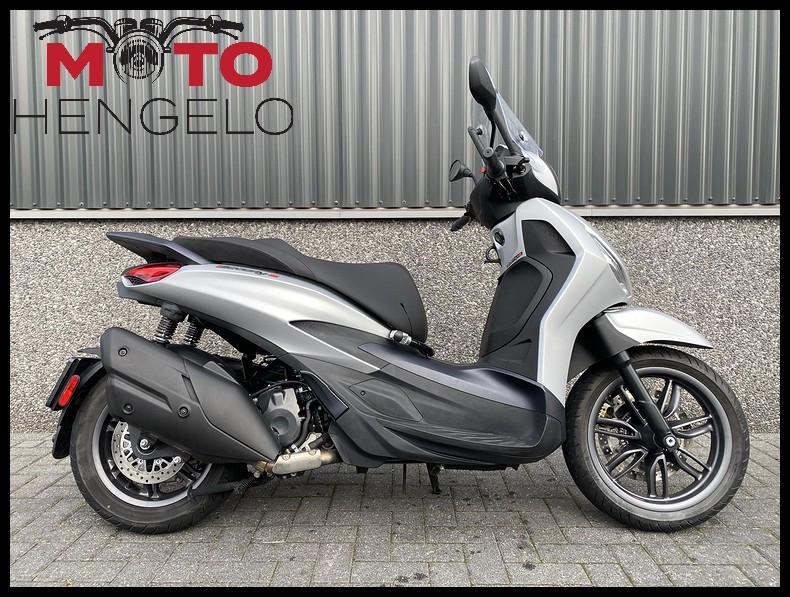 Piaggio BEVERLY 400 HPE (bj 2022), PIAGGIO VESPA B.V., Scooter, Bedrijf, Info@piaggiogroup.com