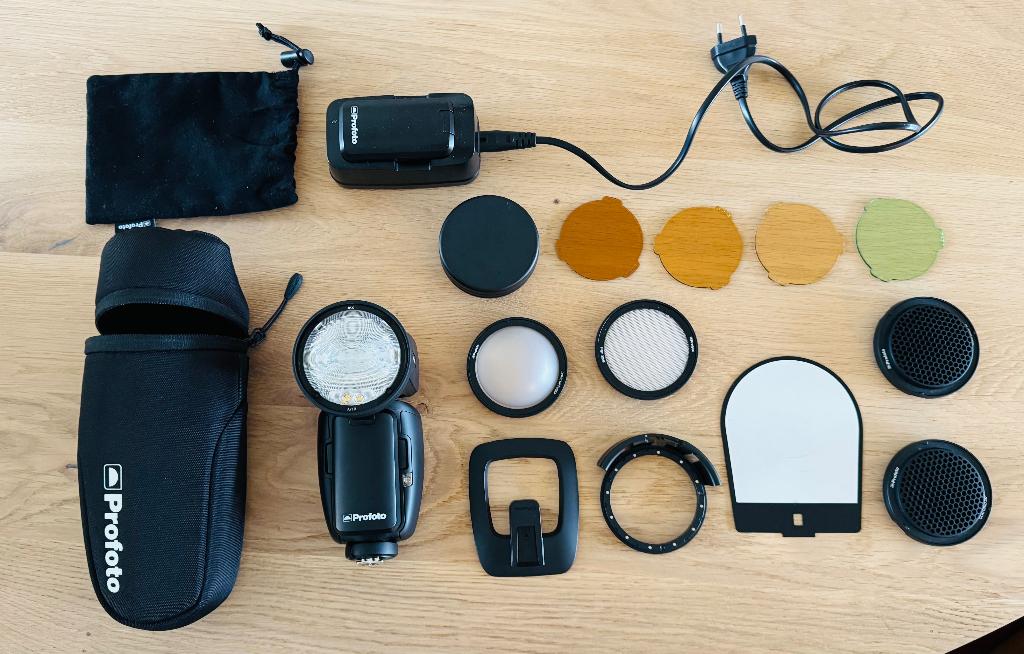 Profoto A1X flitser voor Canon, Ophalen of Verzenden, Zo goed als nieuw, Canon, Kantelbaar