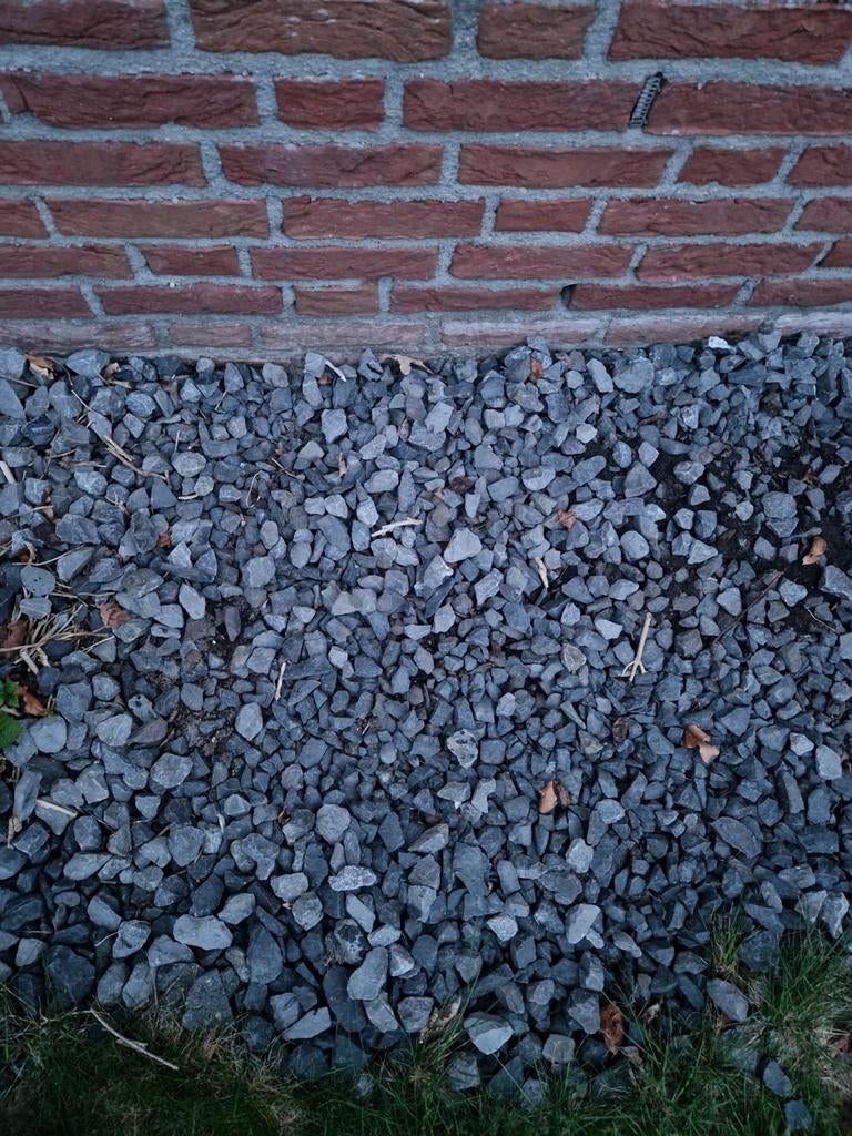 Gratis grind. 100kg? Ongeveer, Tuin en Terras, Grind, Keien en Split, Ophalen, Gebruikt, Antraciet, Grind