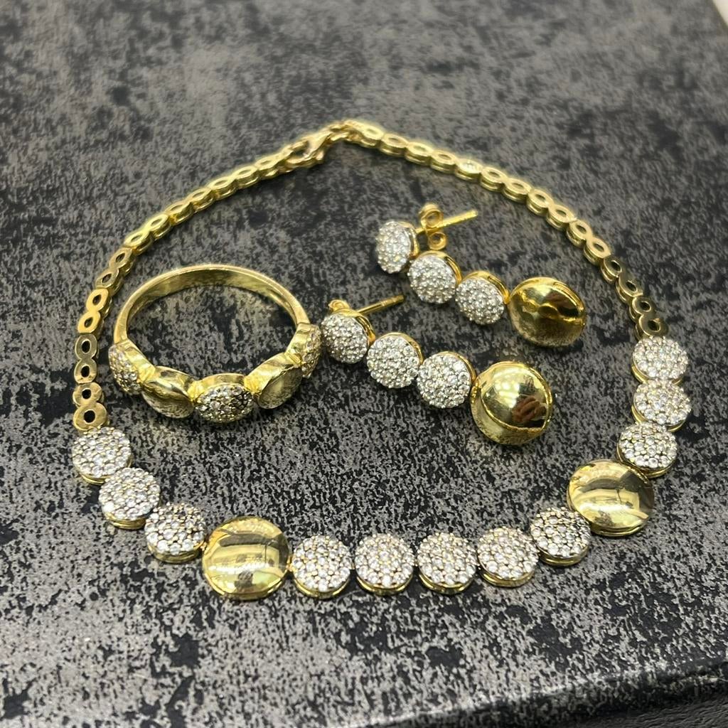 18 karaat gouden set armband oorbellen ringen, Ophalen of Verzenden, Nieuw, Goud