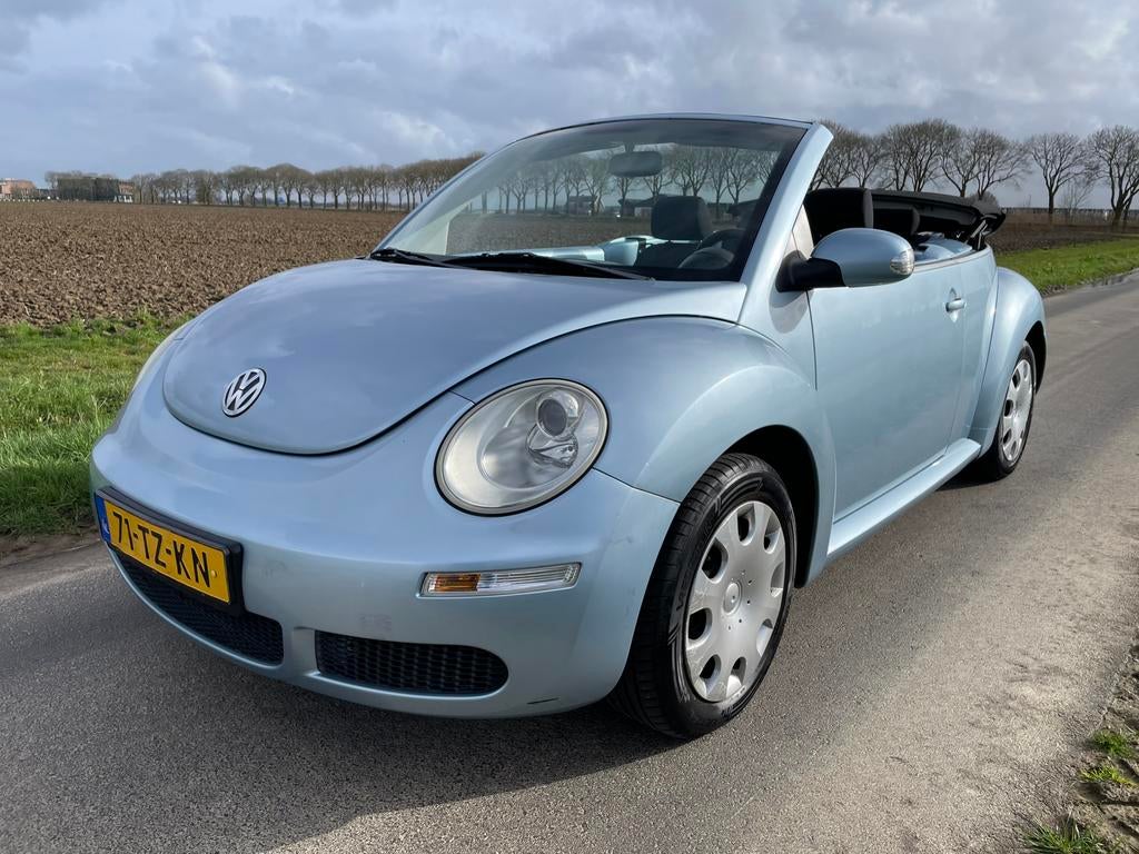 Volkswagen Beetle Cabrio Highline 1.6 102pk, Eerste Eigenaar, Auto's, Stof, 4 cilinders, Cabriolet, Bedrijf