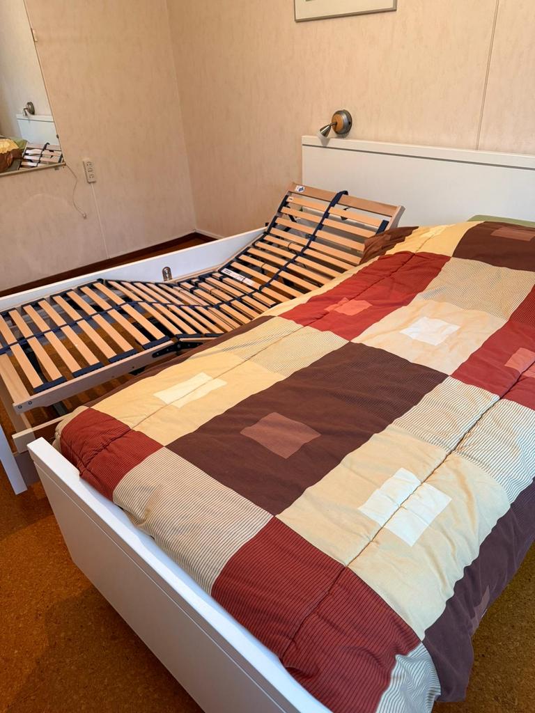 Seniorenbed met elektrische lattenbodem 180x200cm, Ophalen, Verstelbaar, Wit, Tweepersoons