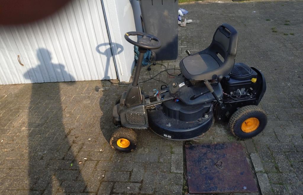 Zitmaaier McCulloch - Nieuwe velgen en banden, Tuin en Terras, Zitmaaiers, Ophalen, Gebruikt, McCulloch, Versnellingen