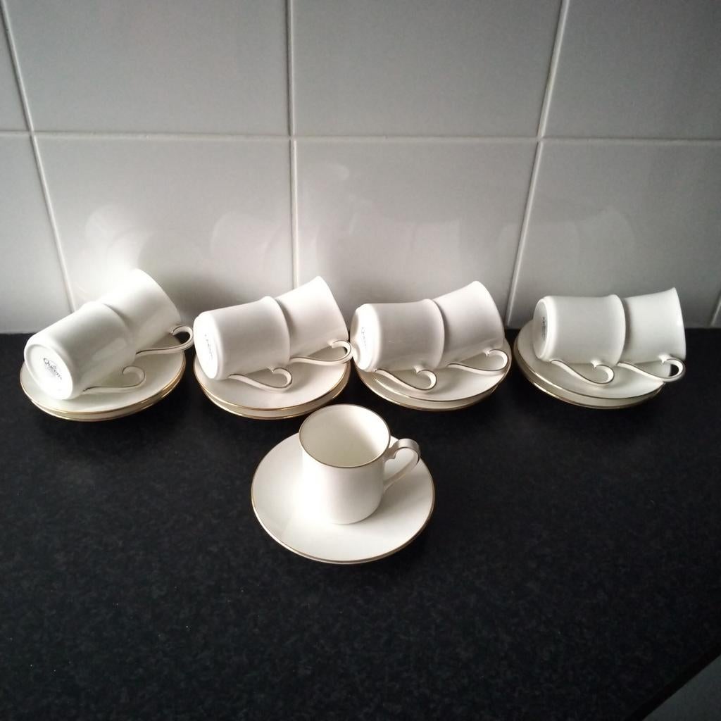 11 Engelse Queen's espresso kop en schotels, Ophalen of Verzenden, Zo goed als nieuw, Overige stijlen, Kop(pen) en/of Schotel(s)