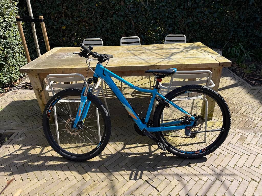 Mountainbike Cube blauw 24 versnellingen - incl. spatborden, Fietsen en Brommers, Fietsen | Mountainbikes en ATB, Ophalen, Gebruikt