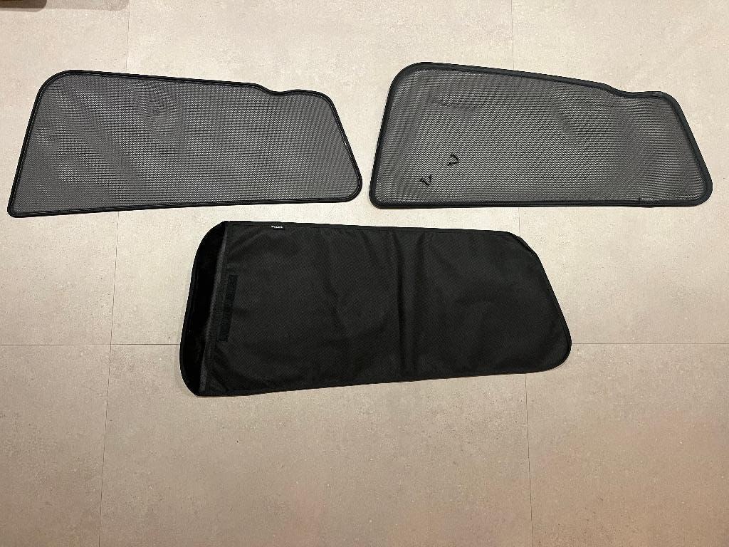 Originele sunblinds achterportier Volvo V60 2011-2018, Auto diversen, Auto-accessoires, Ophalen, Zo goed als nieuw