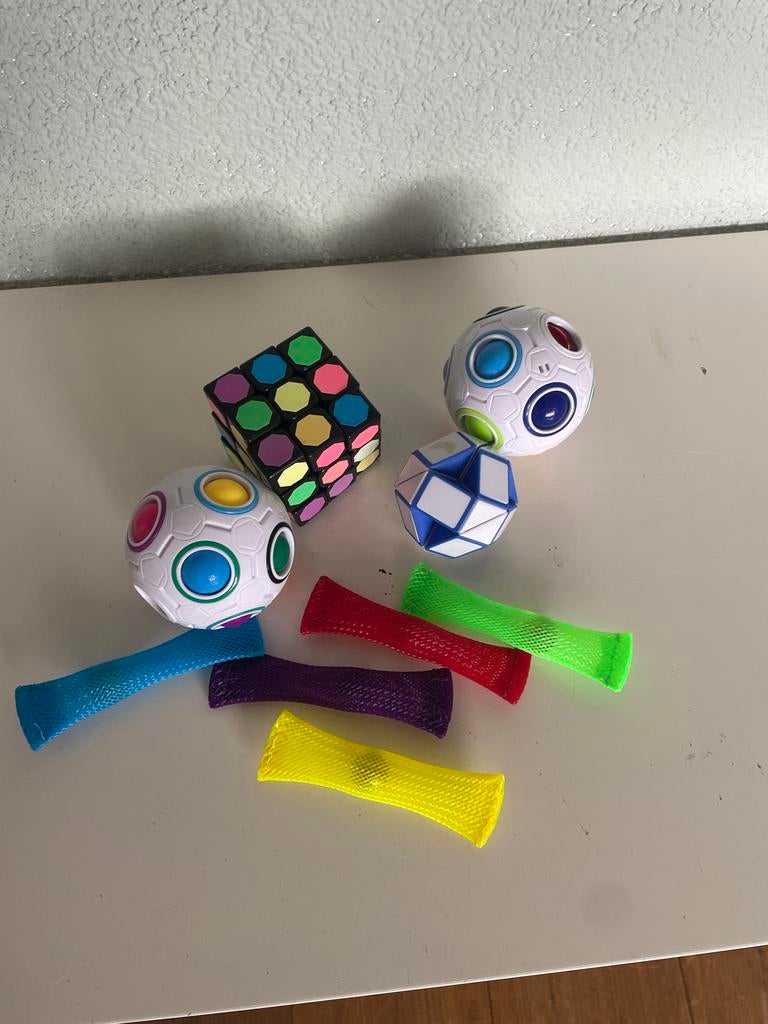 Fidget Speelgoed Set: Rubik's Kubus, Magische Ballen & Meer, Ophalen, Zo goed als nieuw, Puzzelen