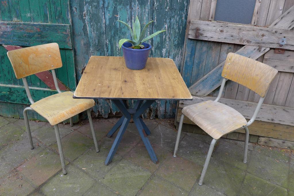 mooi vierkant  tuintafeltje, Ophalen, Kunststof, Gebruikt, Onbekend