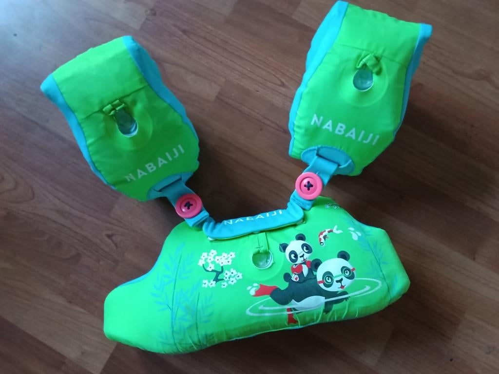 Nabaiji zwemvest met armvleugels 15-30 kg panda, Ophalen, Gebruikt