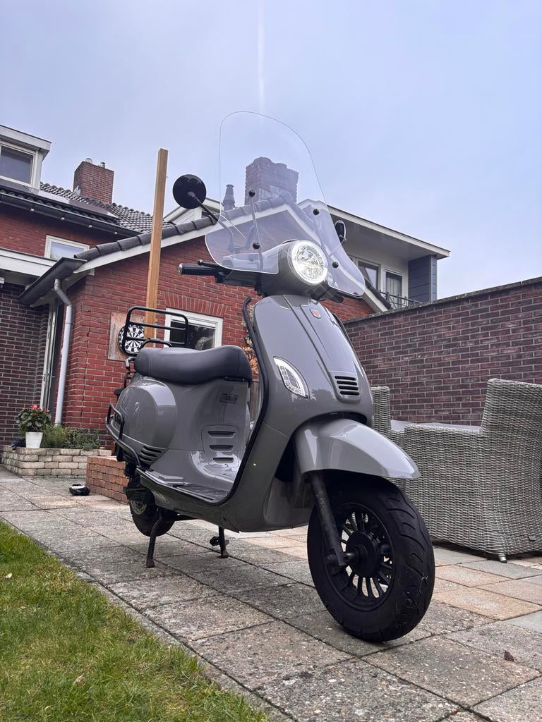 La e-Souris bosch elektrische scooter grijs uit 2024 45 km/h, Ophalen, Gebruikt, Overige typen, Overige merken