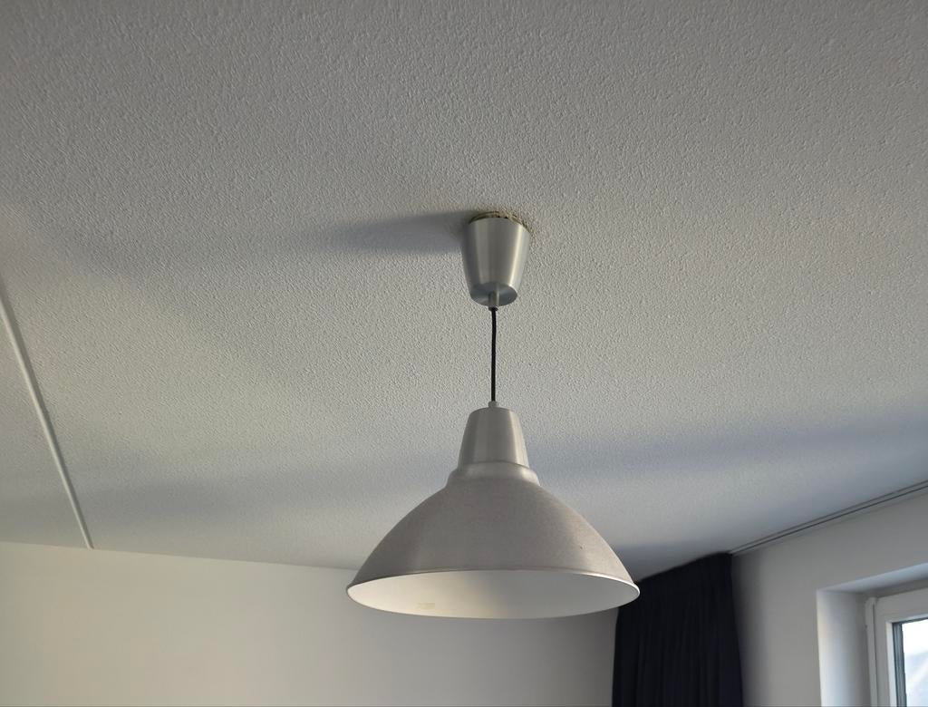 Ikea aluminium lamp, Huis en Inrichting, Lampen | Hanglampen, Ophalen of Verzenden, Gebruikt, Minder dan 50 cm