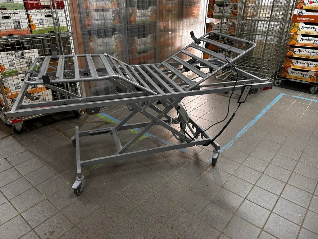 Verpleegbed Illico, merk Vermeiren, Ophalen