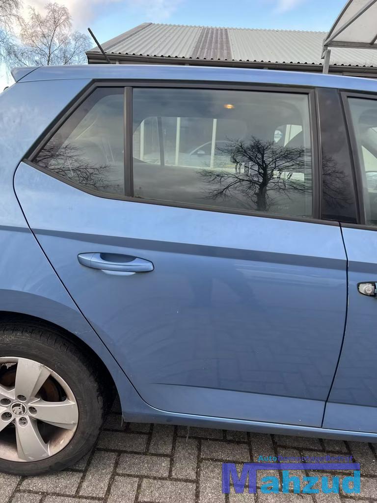SKODA FABIA 3 BLAUW LQ5X Rechts achter deur 2014-2021, Auto-onderdelen, Carrosserie en Plaatwerk, Deur, Skoda, Achter, Rechts