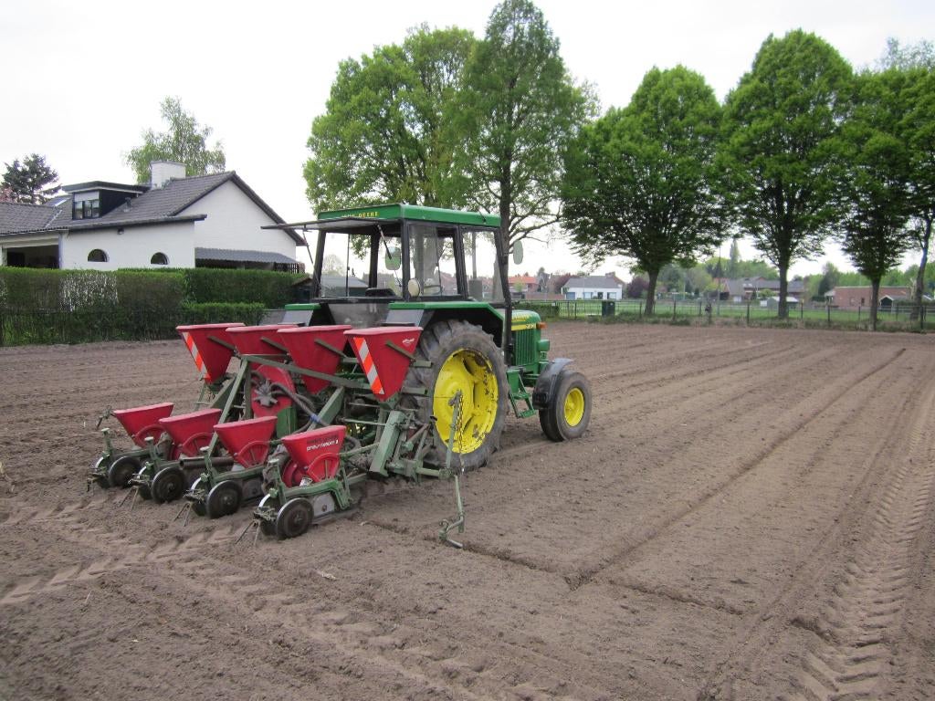 Zeer nette Nodet-Gougis Pneumasem II maïszaaimachine 4 rijen, Doe-het-zelf en Verbouw, Ophalen, Gebruikt