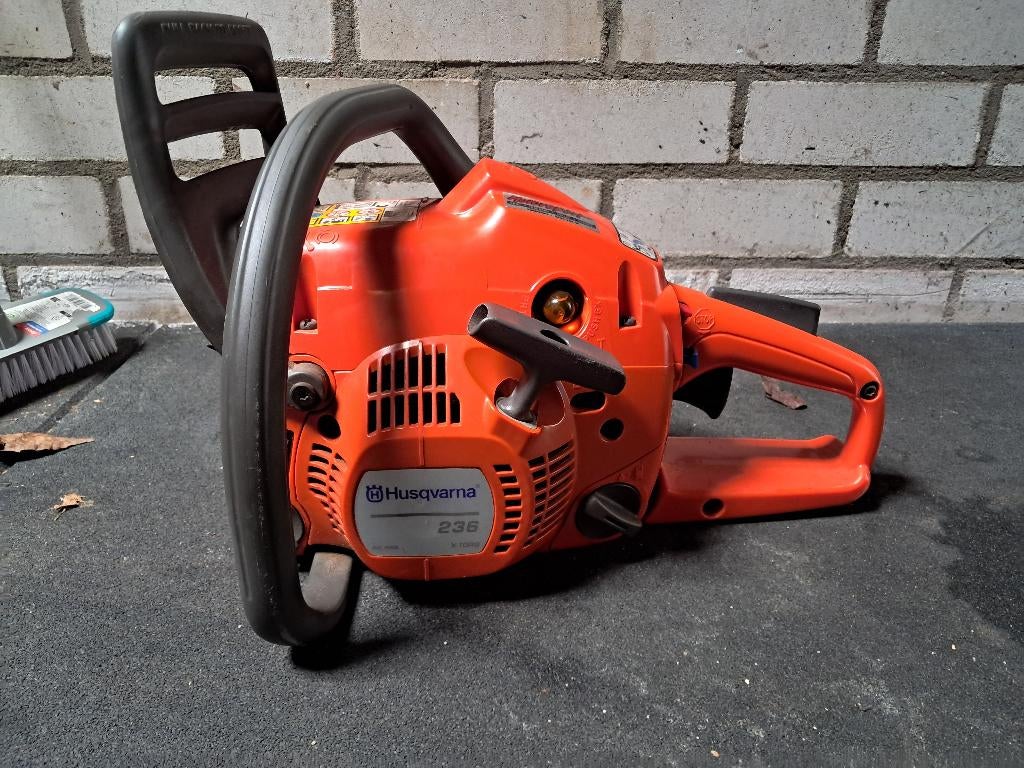 Husqvarna 236, Tuin en Terras, Hand-tuingereedschap, Ophalen, Zo goed als nieuw, Overige soorten, Husqvarna