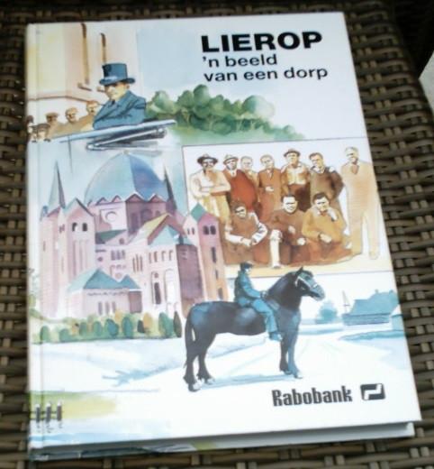 Lierop 'n beeld van een dorp. Toine Maas.ISBN 9090030344., Ophalen of Verzenden, Zo goed als nieuw