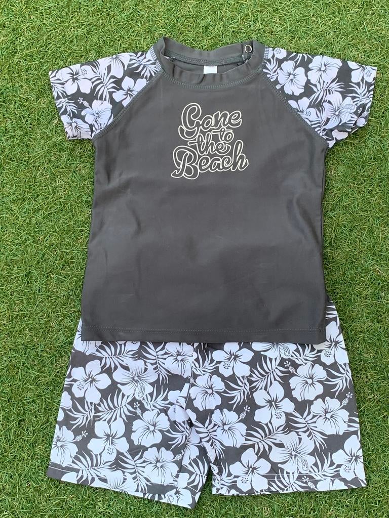 TE KOOP: tweedelige UV-zwemset maat 86 ZGAN, Kinderen en Baby's, Babykleding | Baby-zwemkleding, UV-zwemkleding, Ophalen of Verzenden