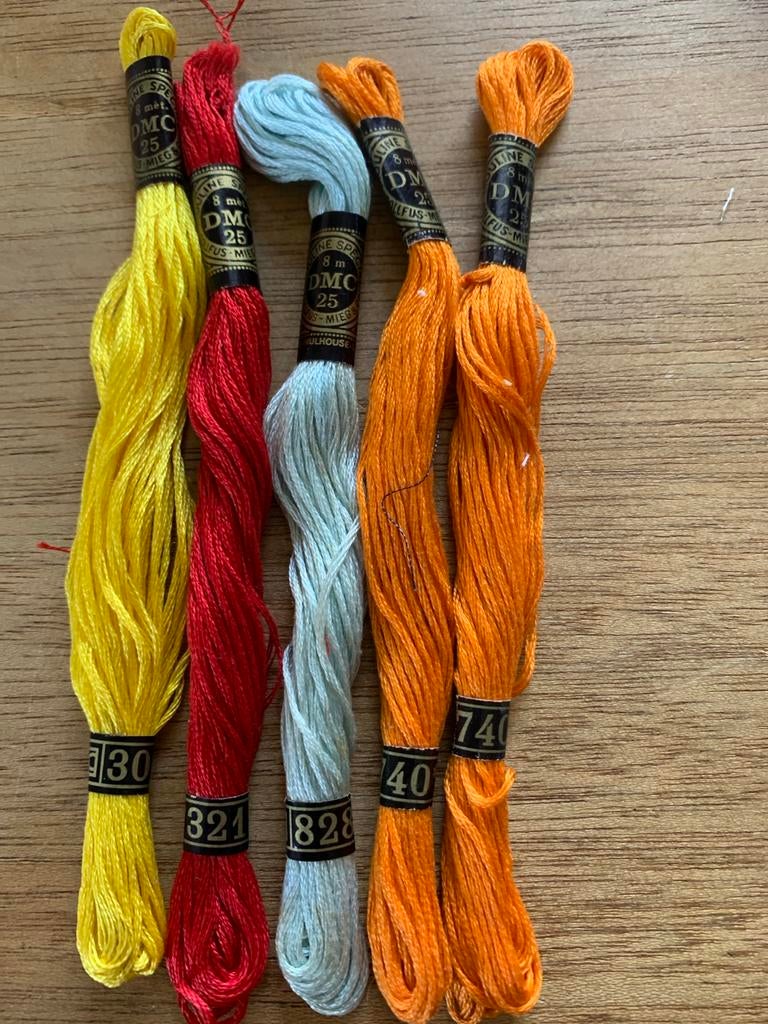 DMC borduurgaren in diverse kleuren, Ophalen of Verzenden, Gebruikt, Handborduren, Borduurgaren of Zijde