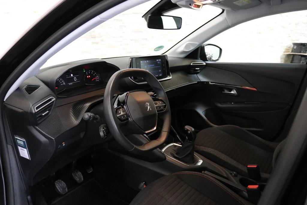 Peugeot 208 1.2 PureTech Active Pack | NAVI | CARPLAY | NL A, Voorwielaandrijving, Stof, Euro 6, 1199 cc