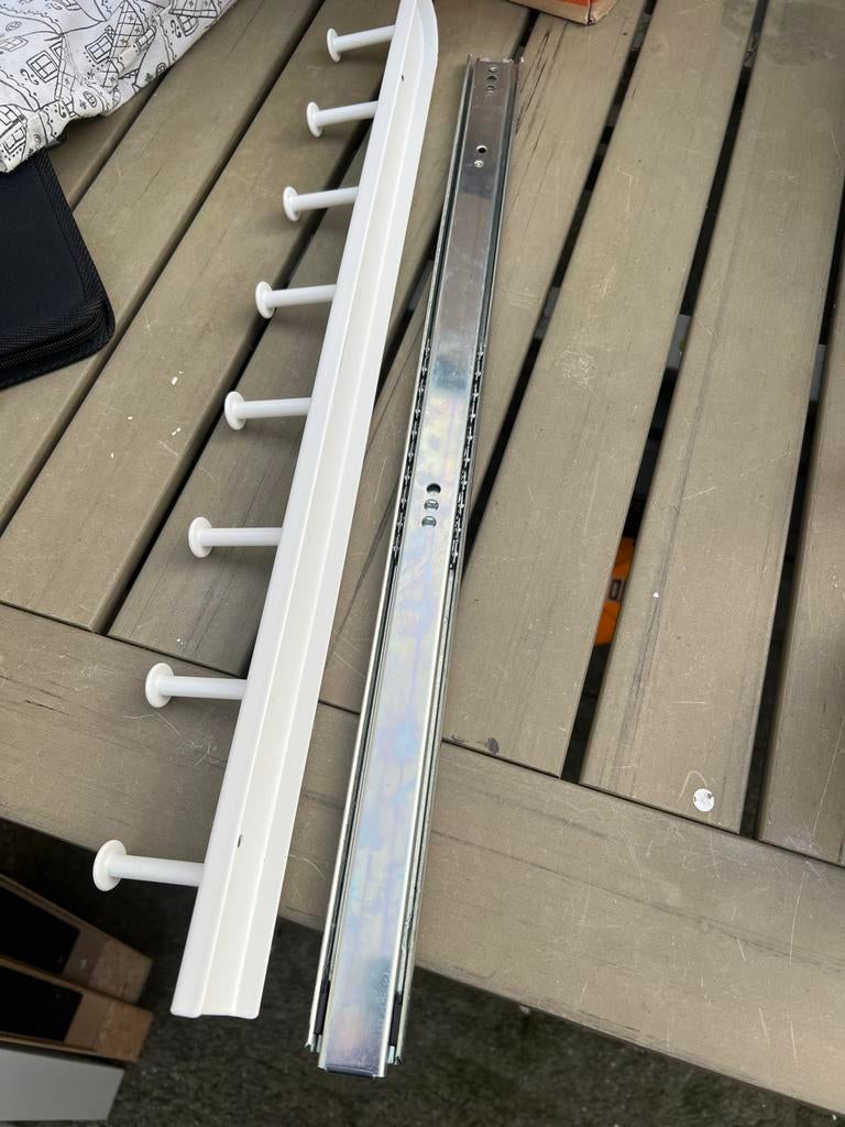 IKEA KOMPLEMENT als nieuw uittrekbare multihanger wit 58 cm, Ophalen of Verzenden, Zo goed als nieuw, Minder dan 25 cm, Minder dan 100 cm