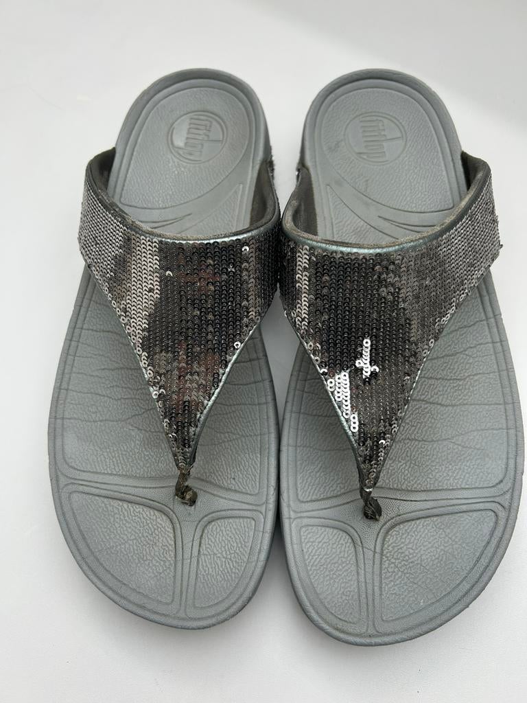 Wobbleboard fitflop slippers zilver maat 42, Kleding | Dames, Schoenen, Ophalen of Verzenden, Gedragen, Overige kleuren