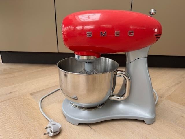SMEG Keukenmachine mixer rood, 4 liter of meer, Ophalen, Gebruikt, 3 snelheden of meer