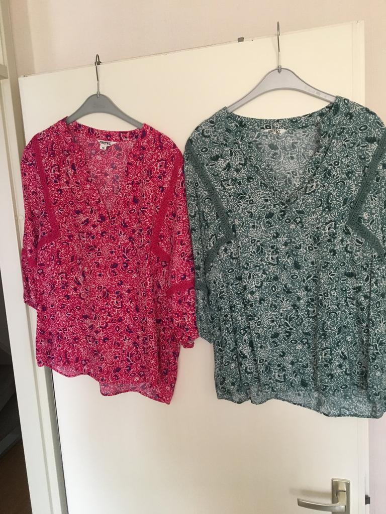 2 dames blouses maat 42, Ophalen, Zo goed als nieuw, Maat 42/44 (L)