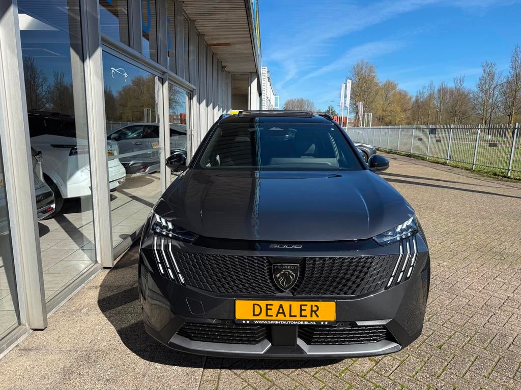 Peugeot 5008 1.2 Hybrid 145 GT 7p / PANO, CAMERA, NAVI,, 145 pk, Gebruikt, Zwart, Origineel Nederlands