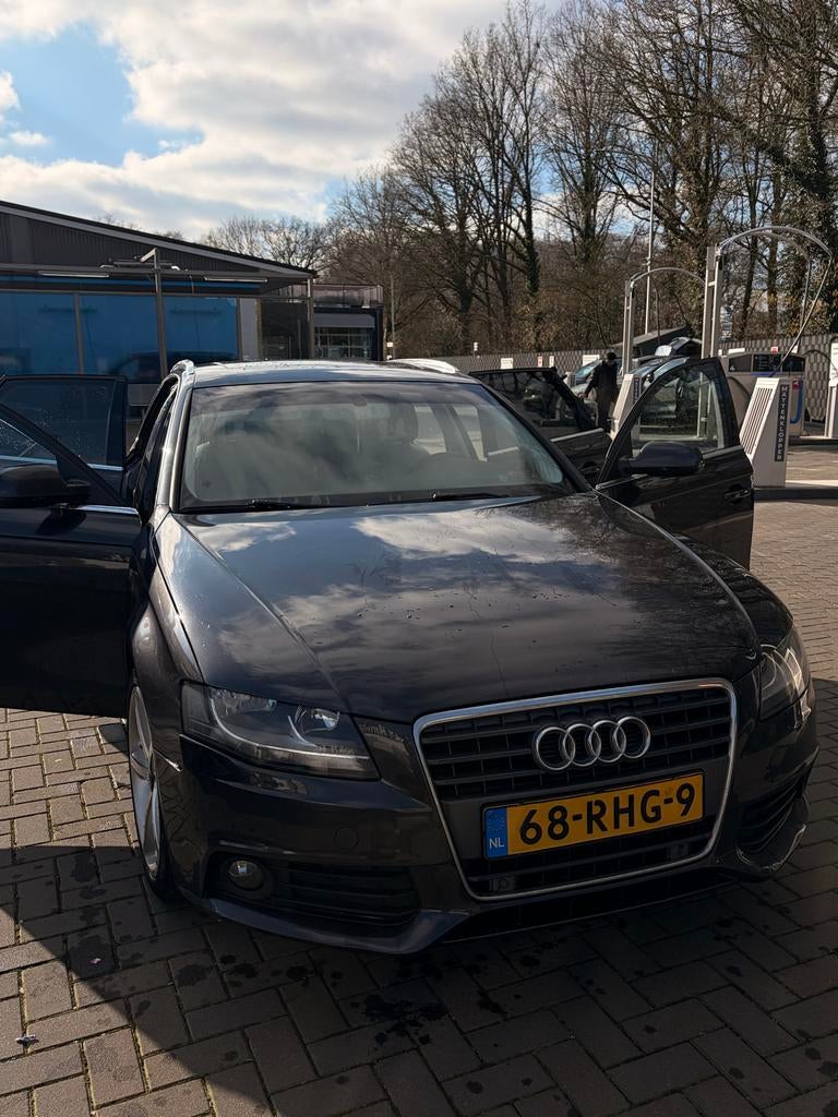 Audi A4 1.8 Tfsi 88KW Avant Multitronic 2011 Grijs, Auto's, Audi, 1490 kg, 4 cilinders, A4, Origineel Nederlands