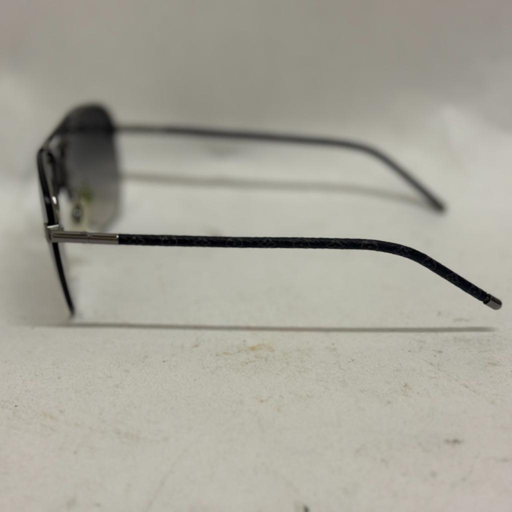 Louis Vuitton Z1109E Clockwise Canvas Sunglasses, Louis Vuitton, Zo goed als nieuw, Support@louisvuitton.com, 2 Rue du Pont Neuf
75001 Paris
France