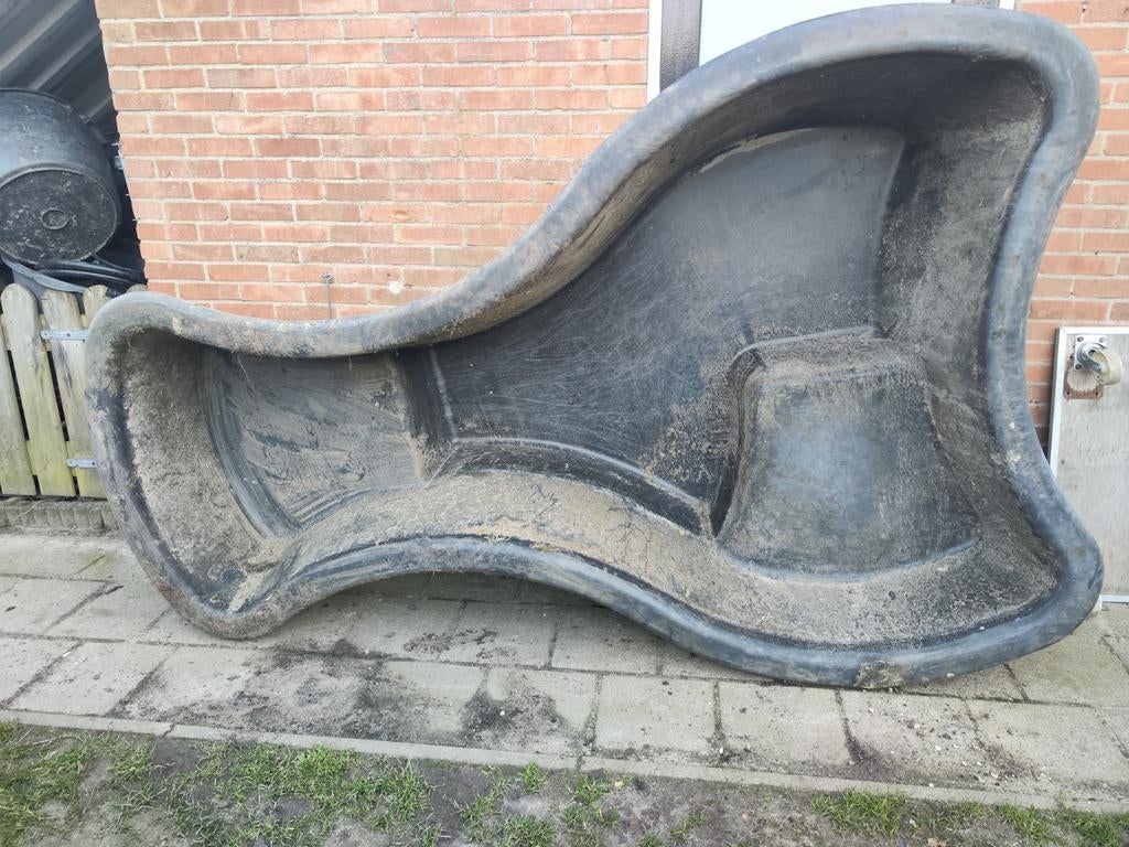 Voorgevormde polyester vijverbak vijver, Ophalen, Gebruikt