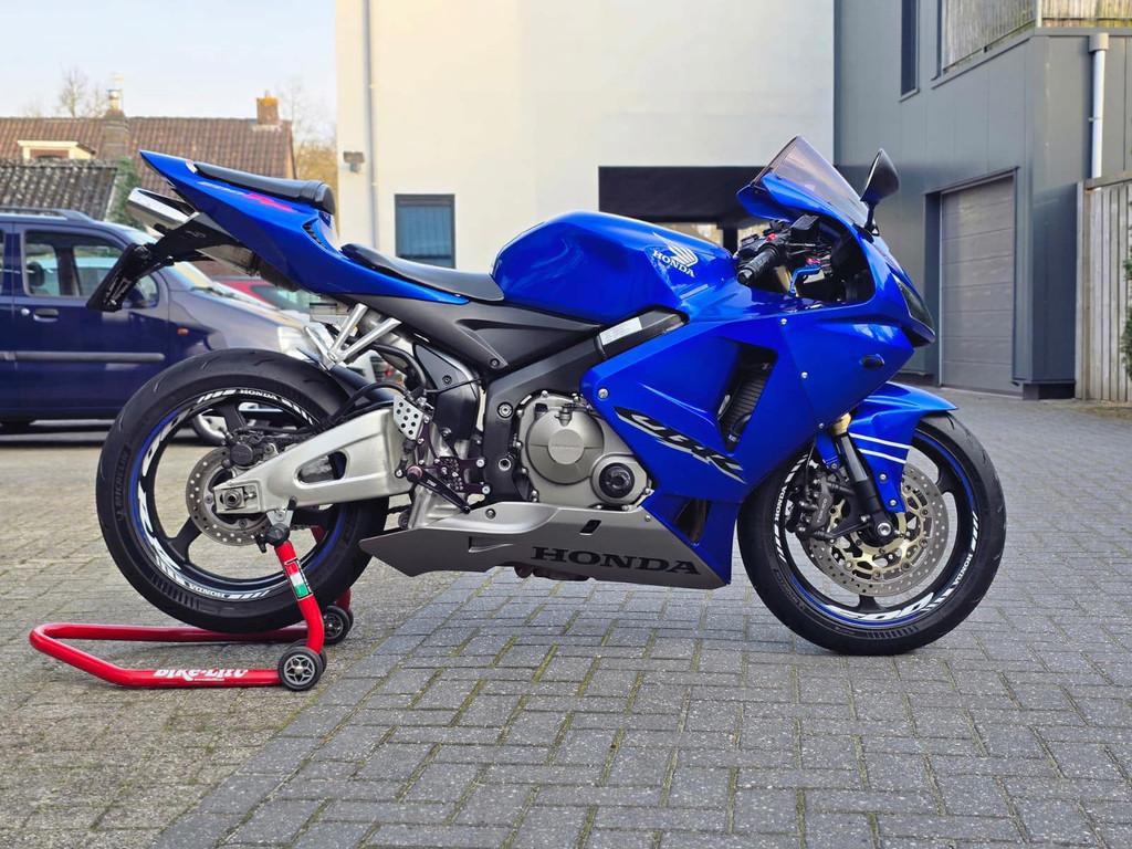 Honda Sport CBR 600RR |35 KW| A2 | - foto 3