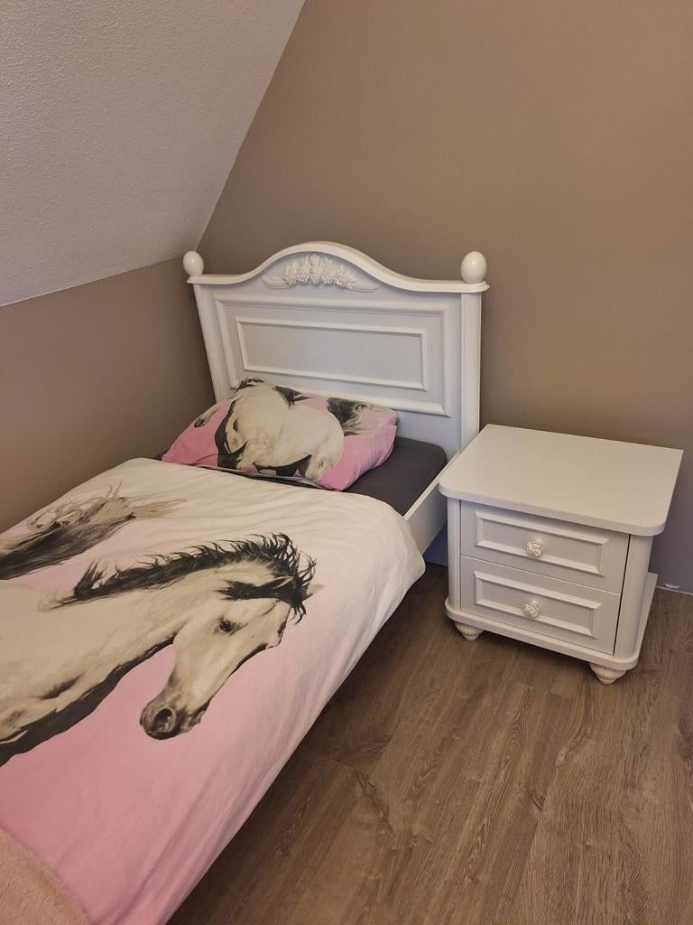 Schitterende meisjes slaapkamerset, zo goed als nieuw., Ophalen, Zo goed als nieuw, Eenpersoons