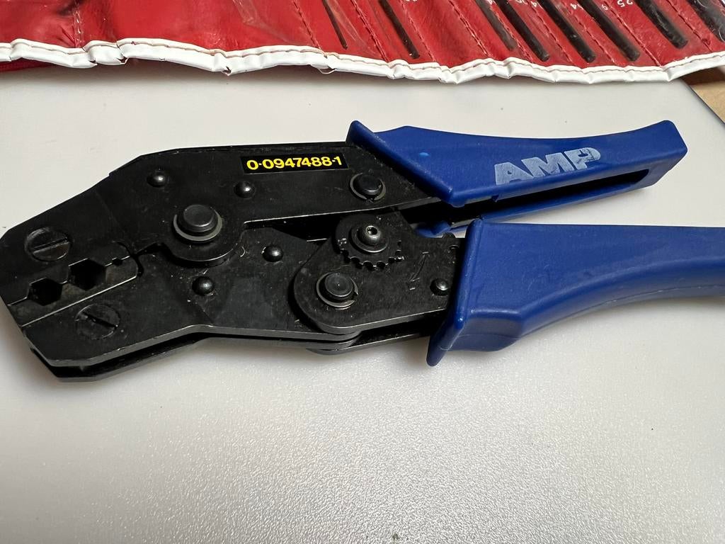 TE/AMP Pressmaster crimp-tool voor coax 947488-1, Ophalen of Verzenden, Zo goed als nieuw