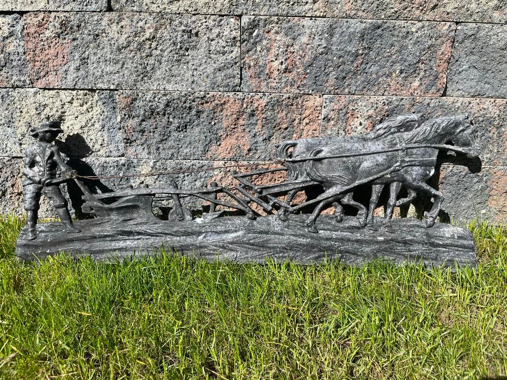 Gietijzeren wanddecoratie met paarden en man, Ophalen, Metaal, Wandsculptuur, Gebruikt