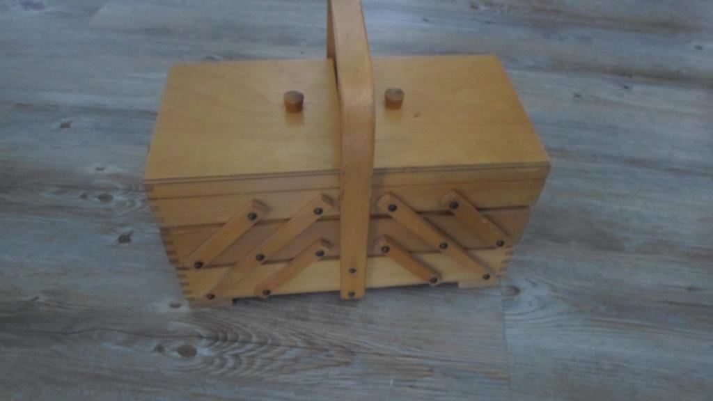 Houten naaibox, Ophalen of Verzenden, Gebruikt, Overige typen