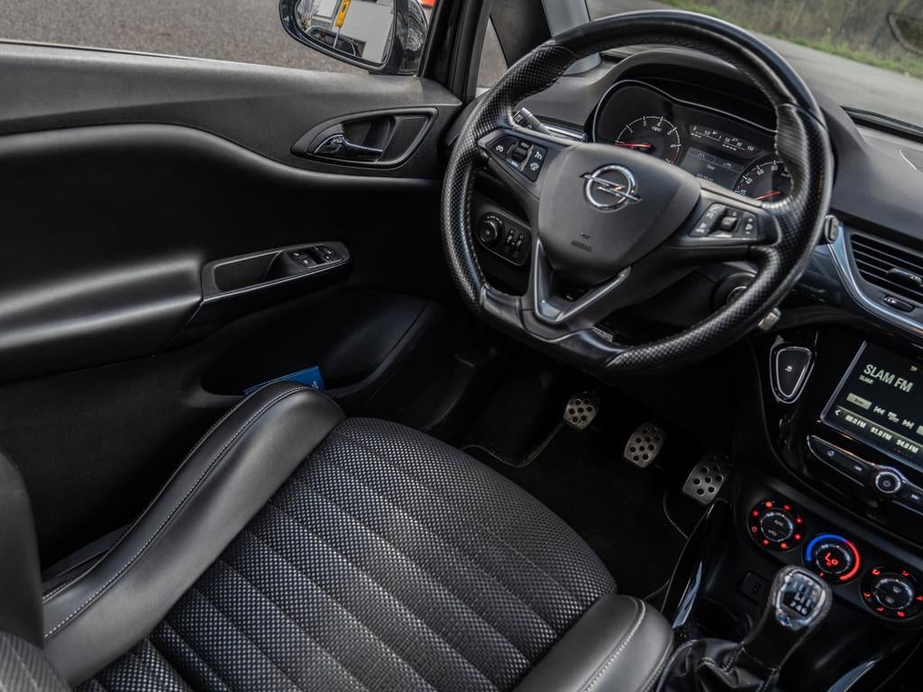 Opel Corsa 1.6 Turbo OPC - APPLE CARPLAY - KUIPSTOELEN -207, Auto's, Gebruikt, Leder en Stof, Zwart, Bedrijf