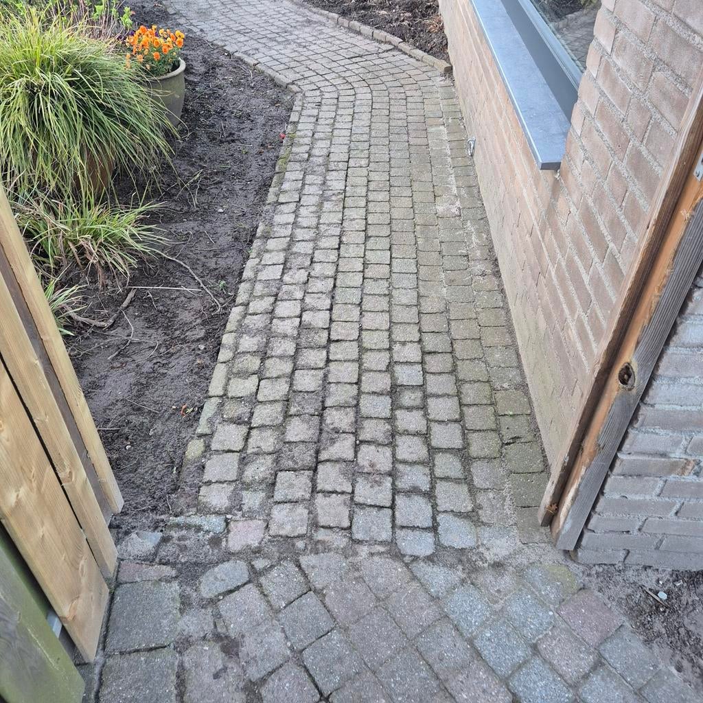 Geborstelde vierkante stenen, Ophalen, Beton, Klinkers