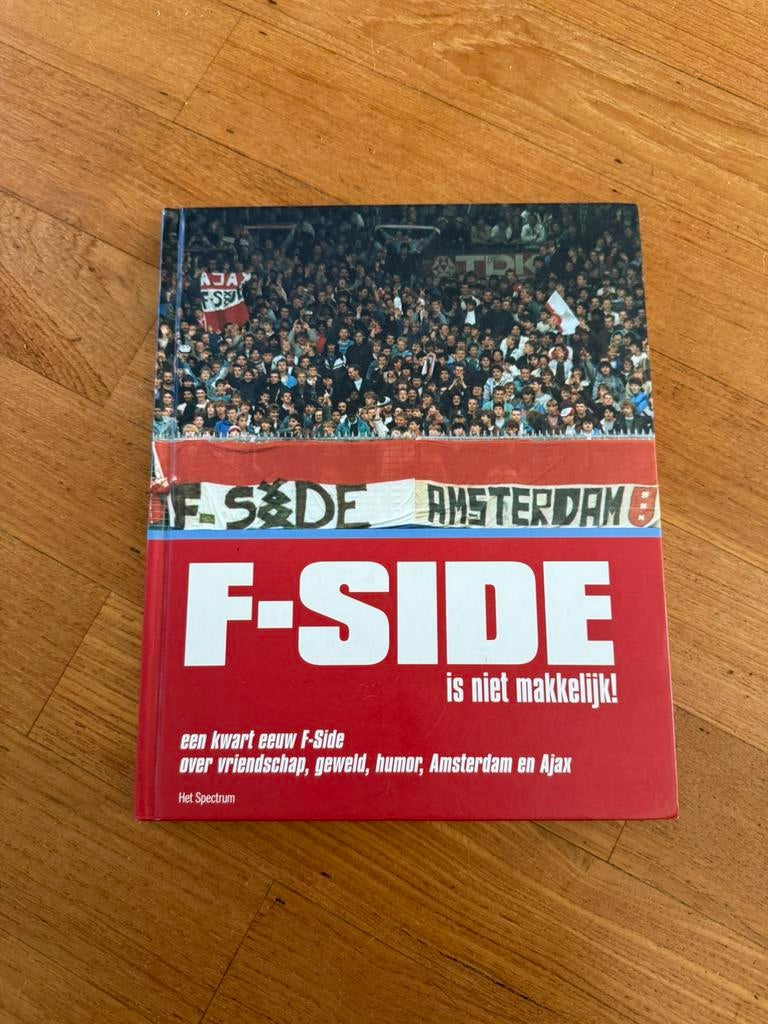 Ajax f-side is niet makkelijk boek, Ophalen of Verzenden, Zo goed als nieuw, Ajax, Boek of Tijdschrift