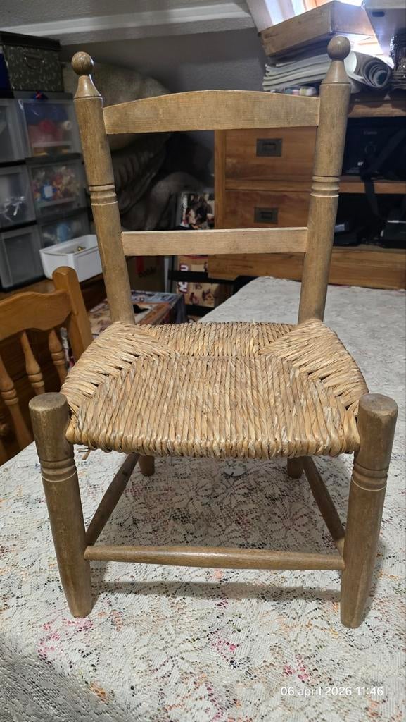 Brocante kinderstoel met rieten zitting, Ophalen