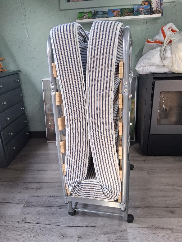 opklapbed, 1x gebruikt, Ophalen, 190 cm of minder, Zo goed als nieuw, 80 cm