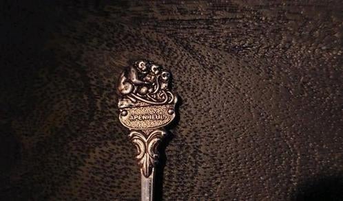 OUD VERZILVERD LEPELTJE APENHEUL -AAP -APEN, Ophalen of Verzenden