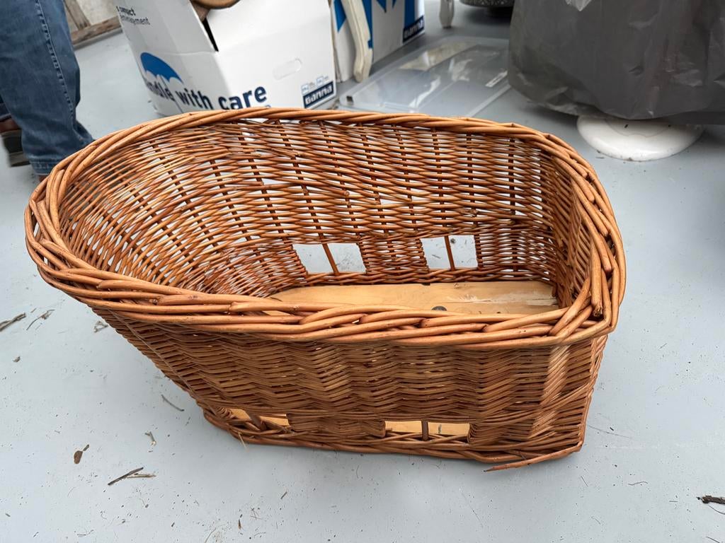 Fietsmand voor de hond, Ophalen, Gebruikt