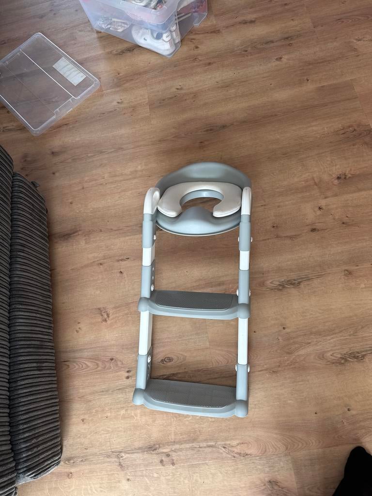 Wc-bril verkleiner met trappetje, verstelbaar, Ophalen of Verzenden, Zo goed als nieuw