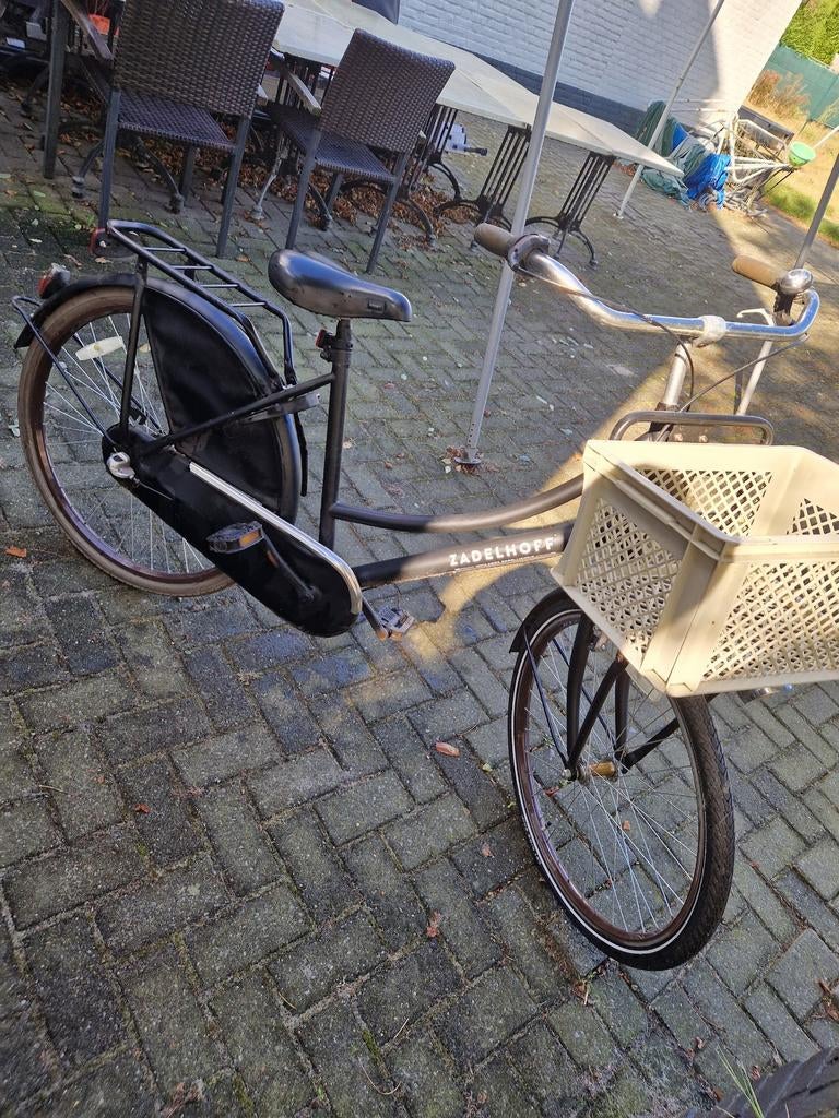 Zadelhoff fiets + Mand + 2 sleutels, Fietsen en Brommers, Fietsen | Dames | Omafietsen, Gebruikt, Minder dan 47 cm, Handrem, Versnellingen