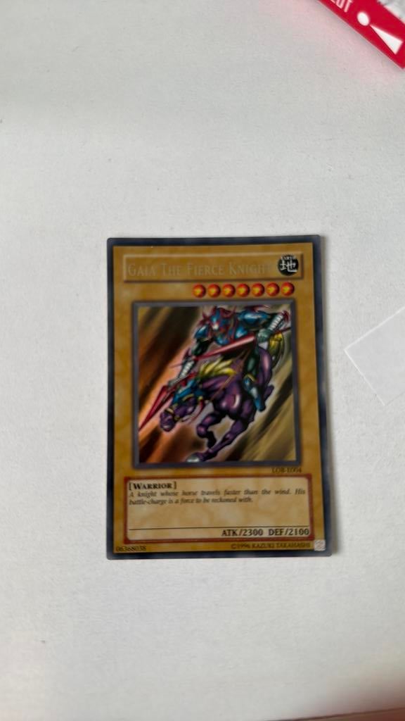 Yu-Gi-Oh! Gaia The Fierce Knight LOB-E004, Hobby en Vrije tijd, Verzamelkaartspellen | Yu-gi-Oh!, Ophalen of Verzenden, Gebruikt